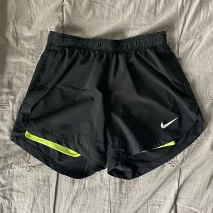 *AVAIL TIL 9/15* Nike Flex 2-in-1 dri-fit shorts, black/neon yellow, size S